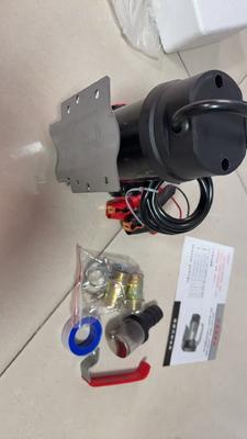The 24V fuel pump for excavators is suitable for excavators and construction machinery of series such as Komatsu, Kobelco, Hitachi,CAT, and Daewoo.