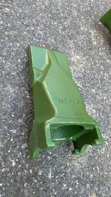 V43 Heavy-duty Bucket Teeth, Compatible with CAT E330/E336, Hitachi ZX350 Excavators, Alloy Steel Wear-resistant Shovel TeethV43RC、V43SYL、V43PN、V43SDX、V43ARH