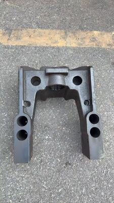 Precision Welding Bulldozer U-Frame for D6 Series (D6C/D6D/D6E),Universal Heavy-Duty Construction Stable and Durable Accessories Thickened Steel Plate Bulldozer U-Frame for D6D-D6C-D6E, Specialized En