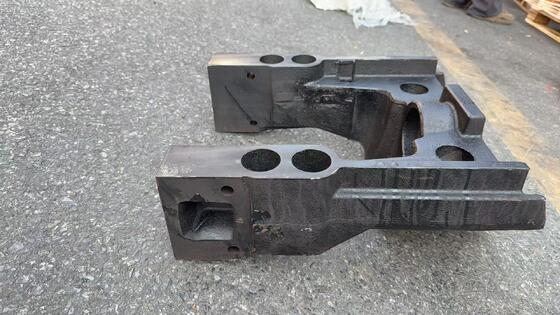 Precision Welding Bulldozer U-Frame for D6 Series (D6C/D6D/D6E),Universal Heavy-Duty Construction Stable and Durable Accessories Thickened Steel Plate Bulldozer U-Frame for D6D-D6C-D6E, Specialized En