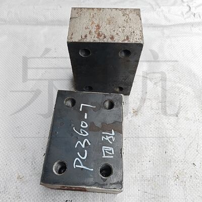 Top Roller Bracket Holder for Komatsu PC360-7 Excavator, Carrier Roller Seat, Undercarriage Spare Parts